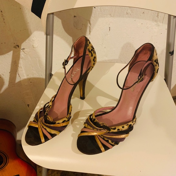 Cute Edgy Dress. - Picture 6 of 6